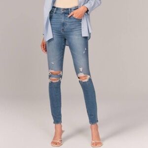 Abercrombie & Fitch Light Blue Distressed Women's Skinny Jeans